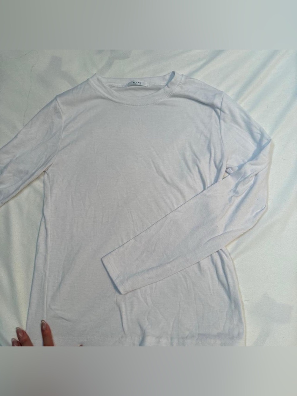 🤍 MUSE Korean White Long Sleeve Layering Top – Size Small